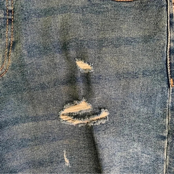 George Distressed Jean Shorts - Picture 3 of 5